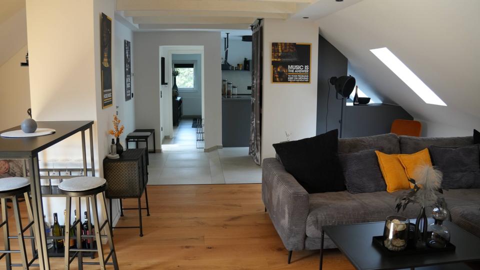 Dachgeschoßwohnung Wuppertal Elberfeld - 2 Zimmer, 65 m&sup2;, 1.000&euro; | Angebot:27619499