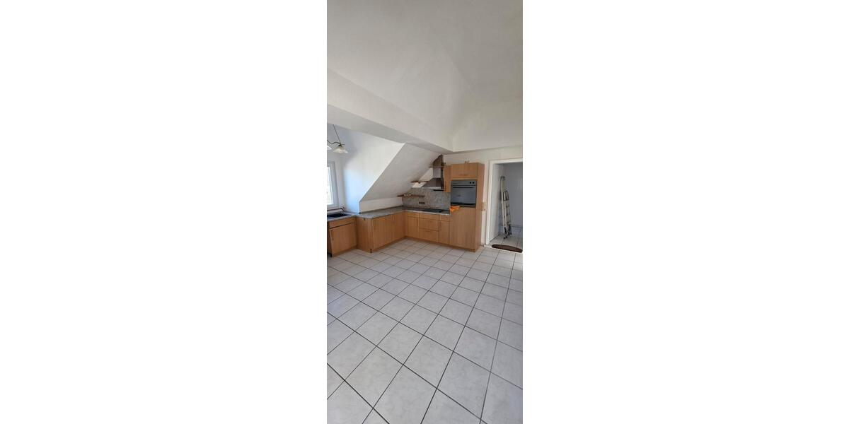 Dachgeschoßwohnung Remscheid - 3.5 Zimmer, 89 m&sup2;, 800&euro; | Angebot:26067466