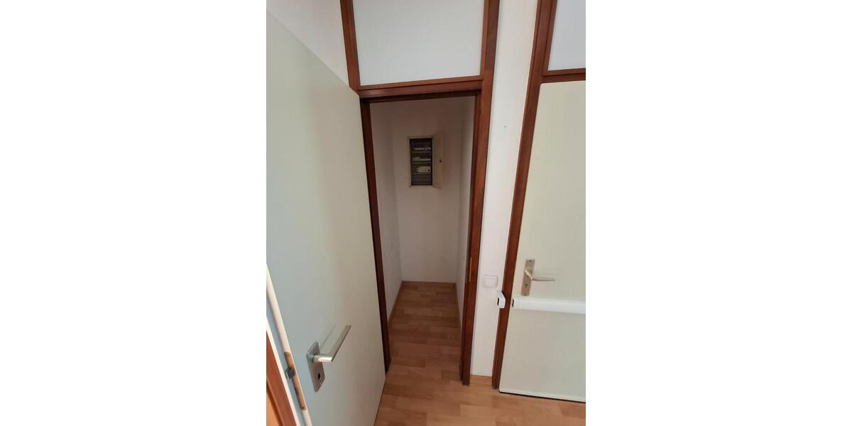 Etagenwohnung Neuss - 2.5 Zimmer, 74 m&sup2;, 219.000&euro; | Angebot:26577374