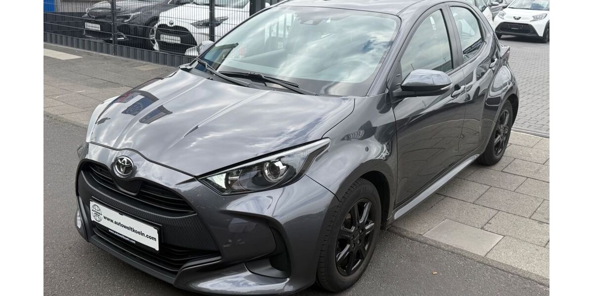 Toyota Yaris 90.981 km 13.990 &euro; Köln 51065