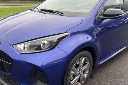 Mazda 2 Hybrid 3.876 km 21.641 &euro; Neuss 41464