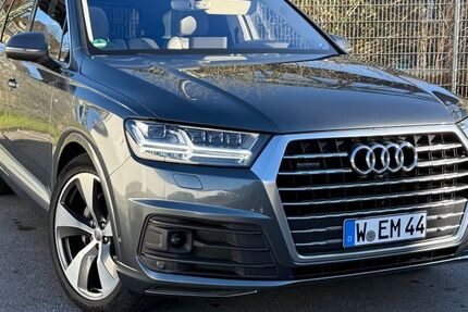 Audi Q7 220.000 km 26.499 € Wuppertal 42117