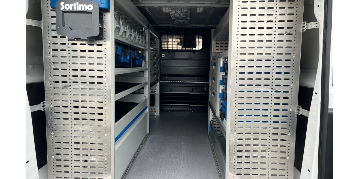 Opel Vivaro 117.770 km 19.900 € Köln-Riehl 50735