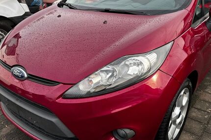 Ford Fiesta 96.000 km 3.999 &euro; Köln 51145