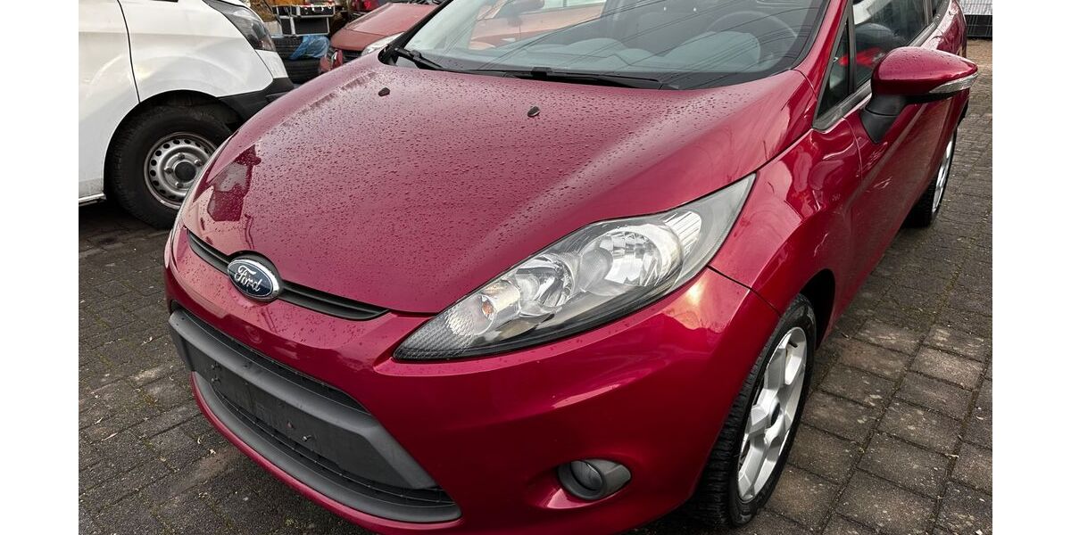 Ford Fiesta 96.000 km 3.999 &euro; Köln 51145
