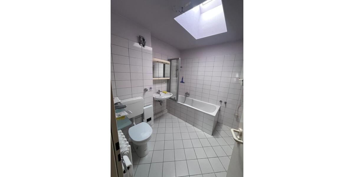 Dachgeschoßwohnung Düsseldorf Stadtbezirk 9 - 2 Zimmer, 54 m&sup2;, 255.000&euro; | Angebot:25760595