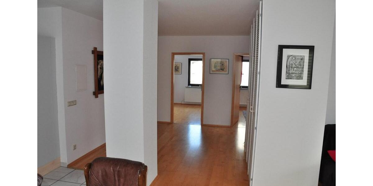 Dachgeschoßwohnung Bergisch Gladbach - 3 Zimmer, 90 m&sup2;, 1.250&euro; | Angebot:22460035