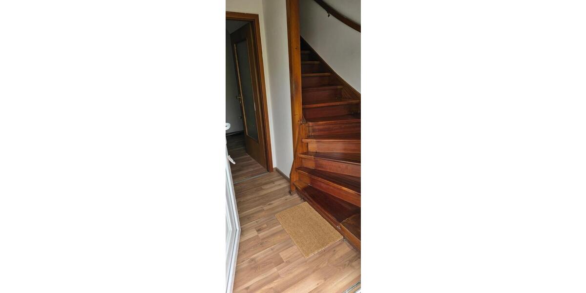 Einfamilienhaus Leverkusen Bergisch Neukirchen - 13 Zimmer, 230 m&sup2;, 5.000&euro; | Angebot:24365167