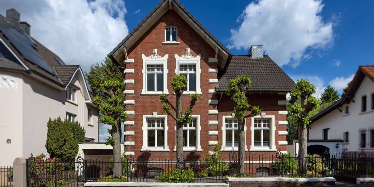 Einfamilienhaus Solingen Wald - 8 Zimmer, 235 m&sup2;, 589.000&euro; | Angebot:26695037