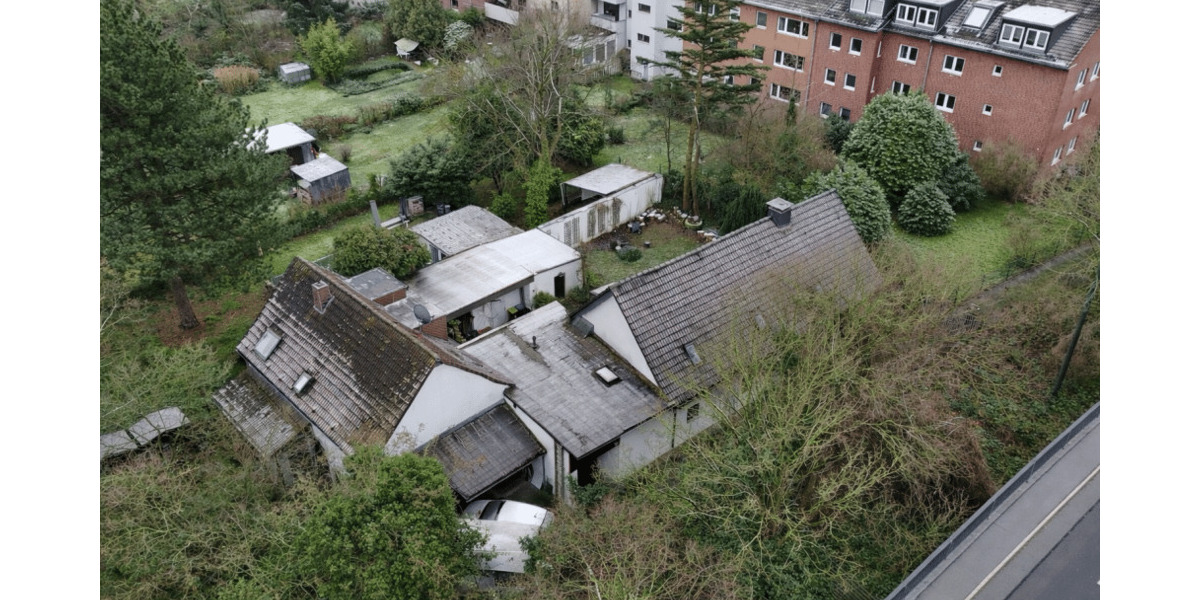 Einfamilienhaus Düsseldorf Wersten - 9 Zimmer, 340 m&sup2;, 800.000&euro; | Angebot:25686772