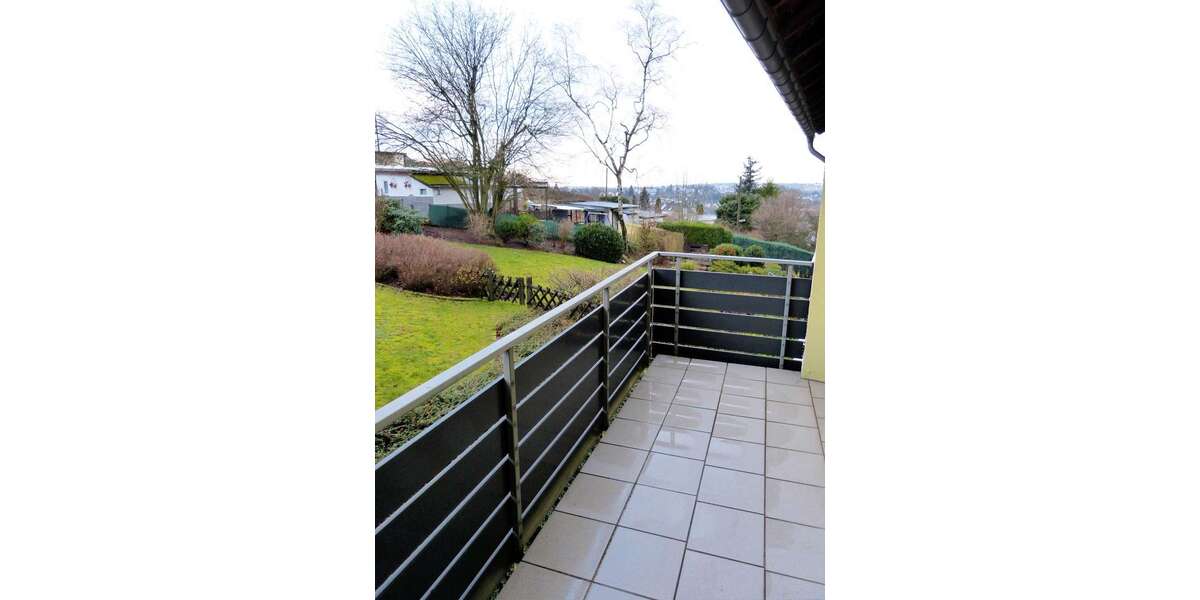 Etagenwohnung Remscheid Lüttringhausen - 5 Zimmer, 145 m&sup2;, 880&euro; | Angebot:26821294