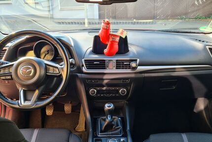 Mazda 3 76.000 km 13.200 € Solingen 42697