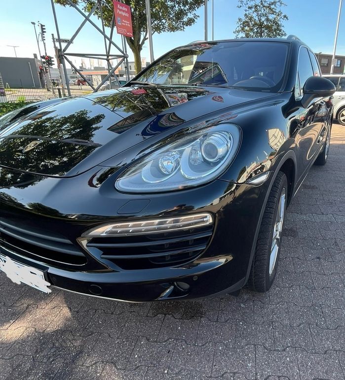 Porsche Cayenne 190.000 km 20.000 € Düsseldorf 40235