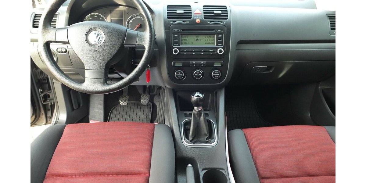 VW Golf BLACK WEEK 25:TRENDLINE KLIMAAUTOMATIK 5-TÜRI 132.115 km 4.498 € Köln 50858