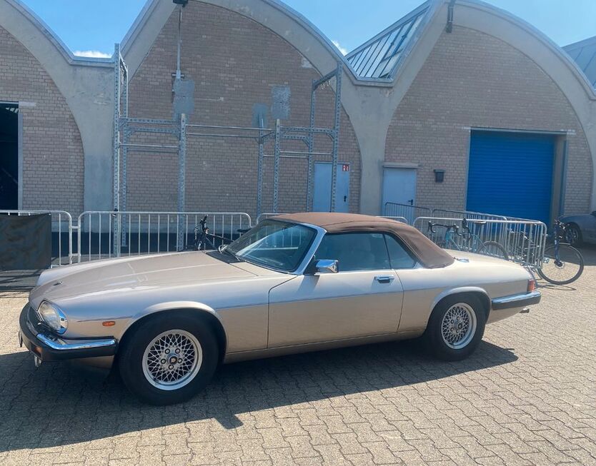XJS