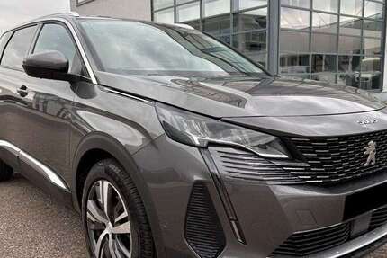 Peugeot 5008 41.350 km 22.015 € Düsseldorf 40549