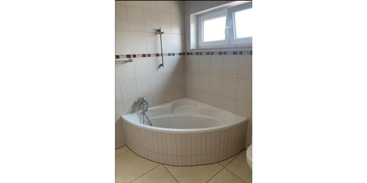 Etagenwohnung Dormagen Hackenbroich - 3 Zimmer, 77 m&sup2;, 970&euro; | Angebot:24592154