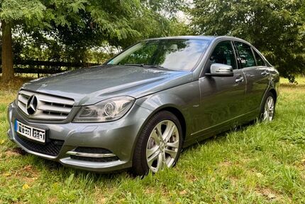 Mercedes-Benz C 250 102.000 km 13.899 &euro; Ratingen 40878