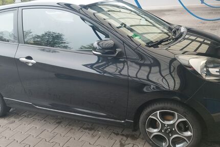 Kia Picanto 104.000 km 4.800 € Wipperfürth 51688