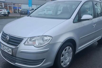 VW Touran 162.550 km 5.299 &euro; Köln 51145