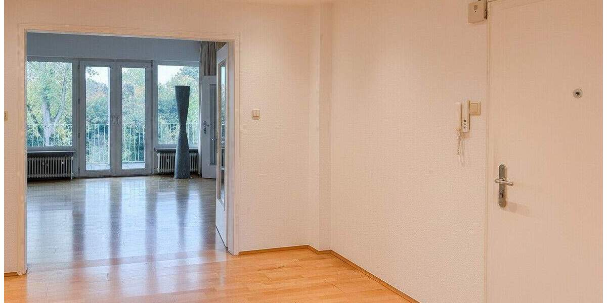 Etagenwohnung Düsseldorf Düsseltal - 3 Zimmer, 121 m&sup2;, 1.940&euro; | Angebot:24762409