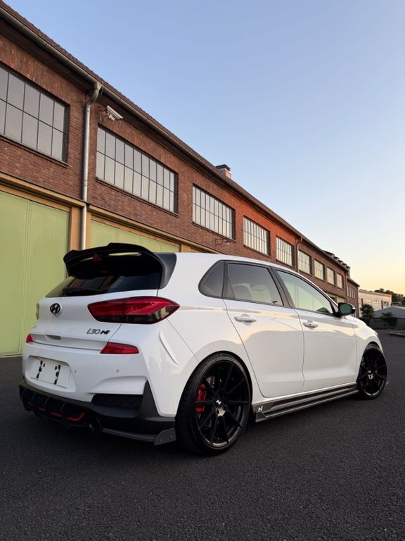 i30
