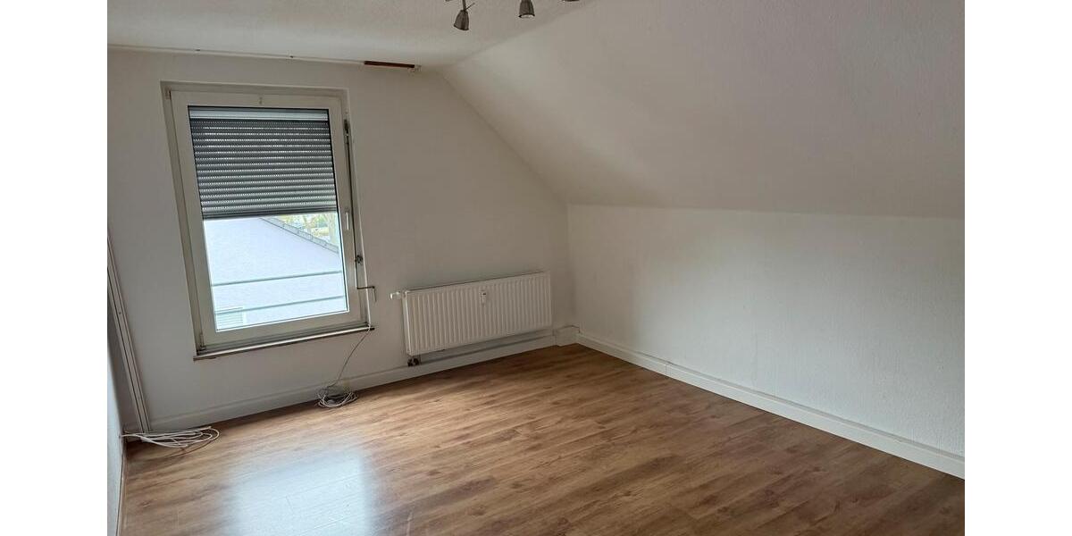 Dachgeschoßwohnung Leverkusen Bergisch Neukirchen - 3 Zimmer, 56 m&sup2;, 450&euro; | Angebot:26635736