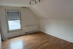 Dachgeschoßwohnung Leverkusen Bergisch Neukirchen - 3 Zimmer, 56 m&sup2;, 450&euro; | Angebot:26635736