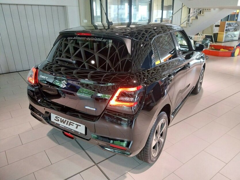 Suzuki Swift Comfort+ Allgrip Hybrid 6.000 km 21.980 € HAAN 42781