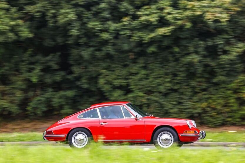 912