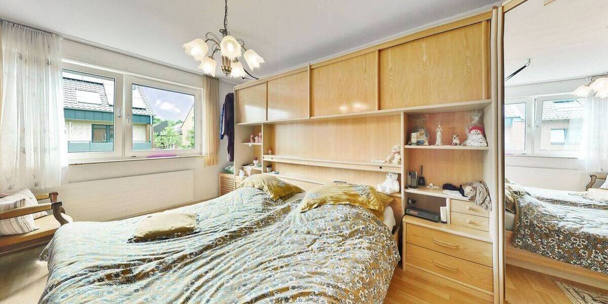 Reihenmittelhaus Neuss Weckhoven - 6 Zimmer, 104 m&sup2;, 399.000&euro; | Angebot:26569359