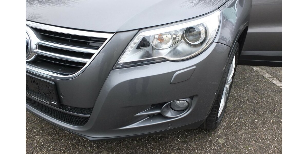 VW Tiguan TEAM orig.ATM ca 52 tkm XENON AHK PARKPILOT 112.432 km 10.908 € Köln 50858