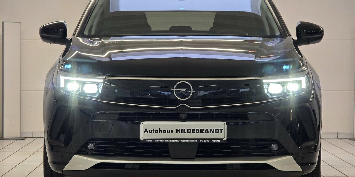 Opel Grandland Ultimate Plug-in-Hybrid Matrix|360° 36.851 km 25.950 € Wermelskirchen 42929