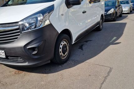 Opel Vivaro 214.000 km 9.889 &euro; Solingen 42651