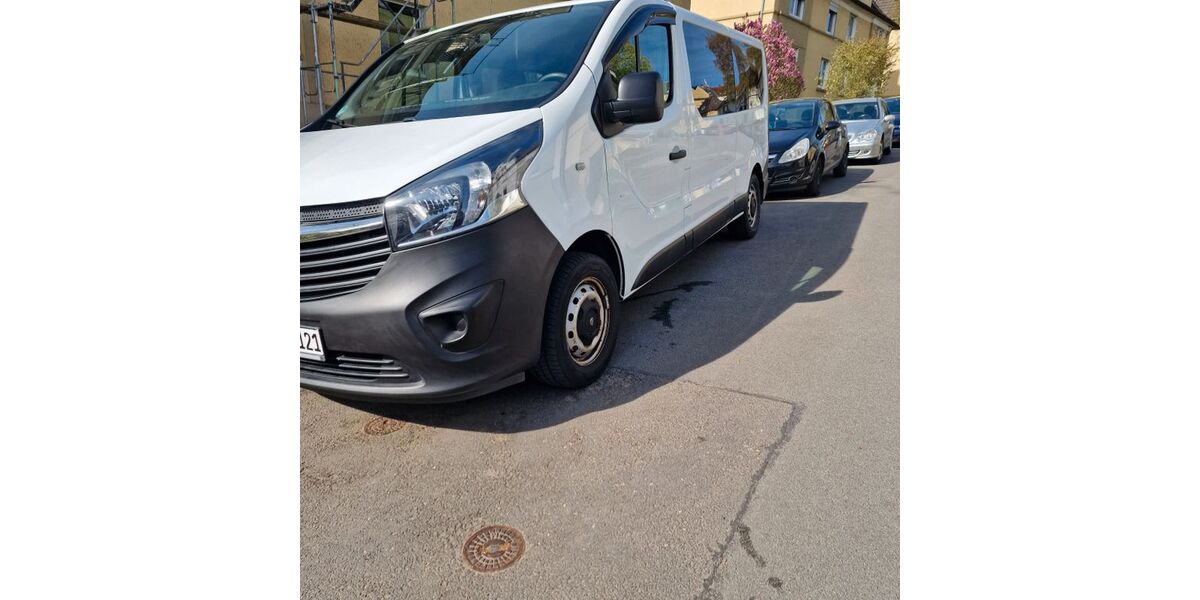 Opel Vivaro 214.000 km 9.889 &euro; Solingen 42651