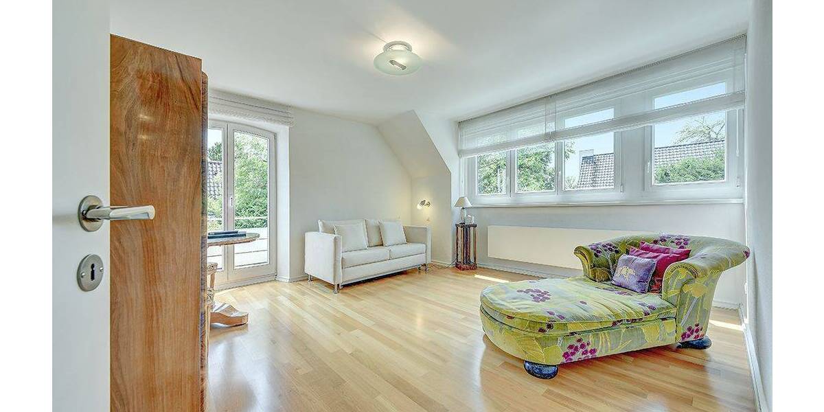 Einfamilienhaus Düsseldorf Golzheim - 8 Zimmer, 270 m&sup2;, 3.890.000&euro; | Angebot:23957250