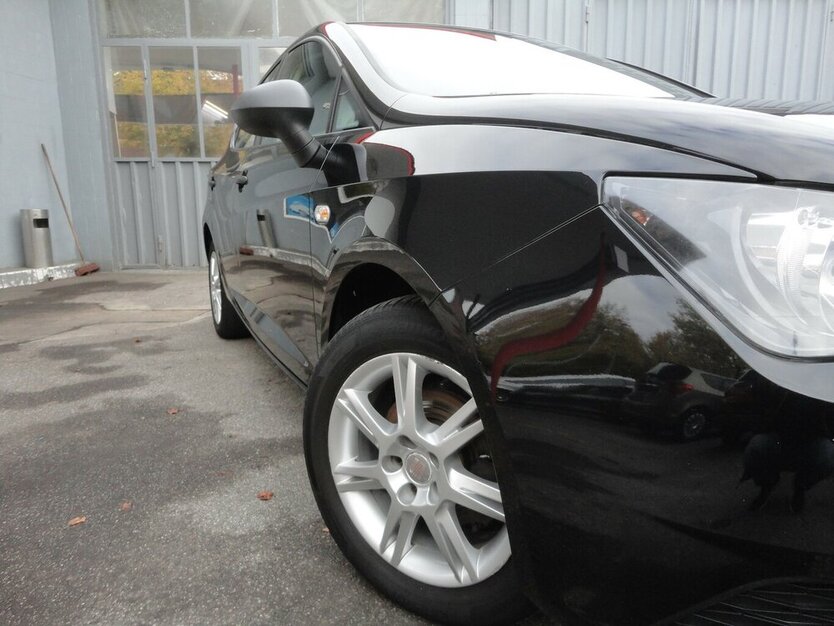 Seat Ibiza Reference Salsa 1,4 Klima SHZ Alu15.76 Tkm 76.000 km 7.990 € Neuss 41462