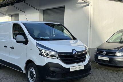 Renault Trafic 193.902 km 8.990 &euro; Solingen 42655