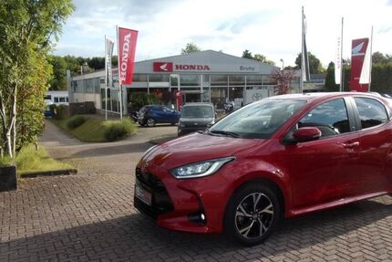 Toyota Yaris 6.798 km 22.399 &euro; Ratingen 40882