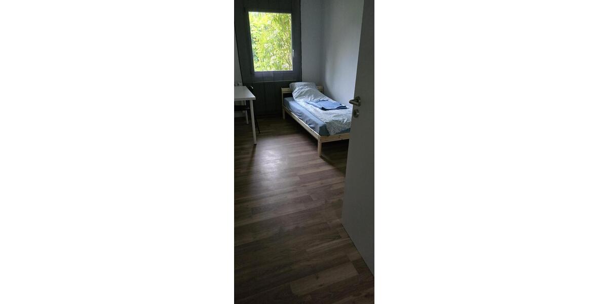 Einfamilienhaus Leverkusen Bergisch Neukirchen - 13 Zimmer, 230 m&sup2;, 5.000&euro; | Angebot:24365167