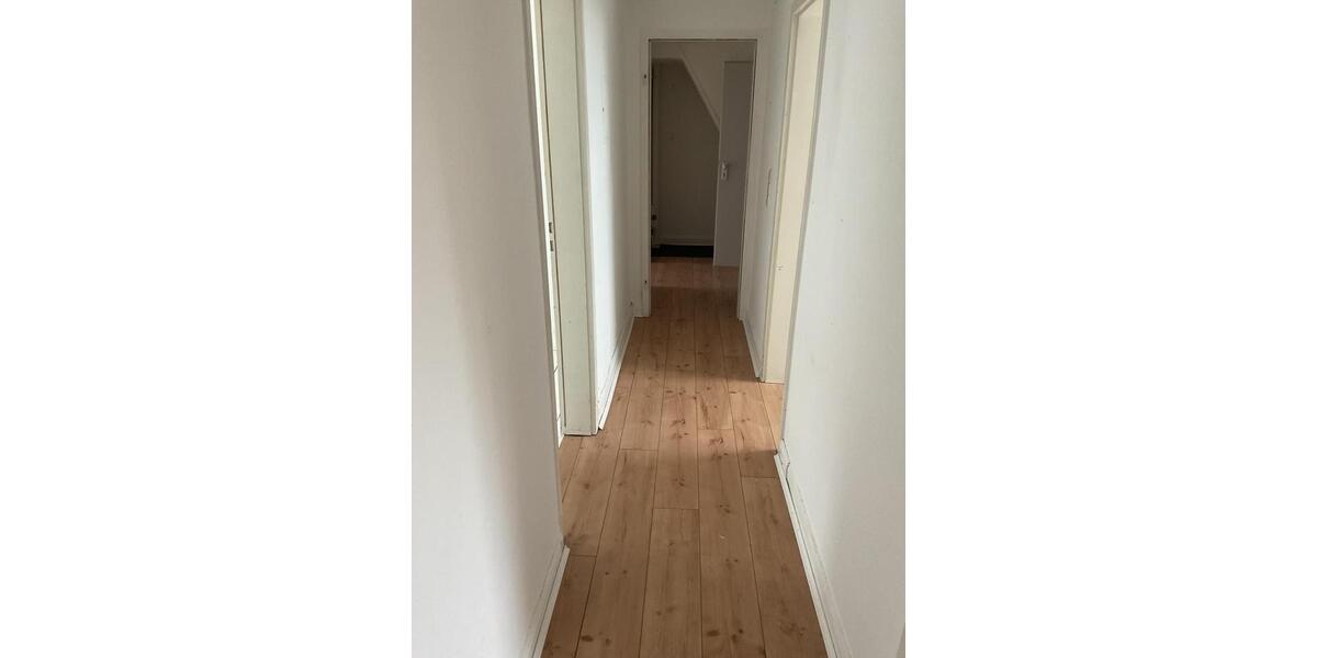 Dachgeschoßwohnung Wuppertal Brill - 3 Zimmer, 69 m&sup2;, 495&euro; | Angebot:24859508