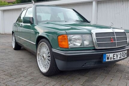 Mercedes-Benz 190 295.000 km 8.900 € Wuppertal 42369