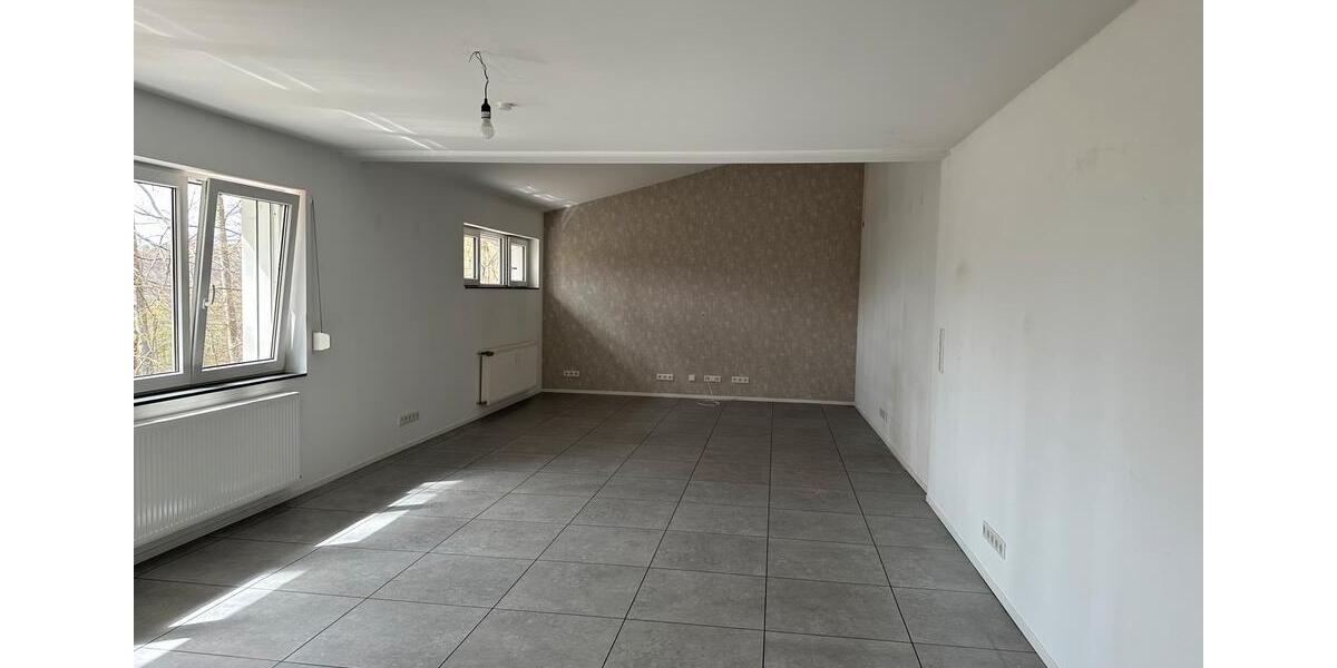 Bungalow Remscheid Remscheid-Süd - 3 Zimmer, 130 m&sup2;, 1.800&euro; | Angebot:26126579