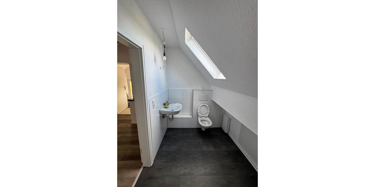 Dachgeschoßwohnung Solingen Central - 2 Zimmer, 65 m&sup2;, 890&euro; | Angebot:27625775