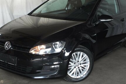 VW Golf VII 1.6TDi CUP NAVI PARKASISSTENT SHZ 147.745 km 10.750 &euro; Köln 50858