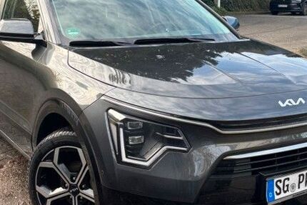 Kia Niro 92.500 km 25.700 € Solingen 42651