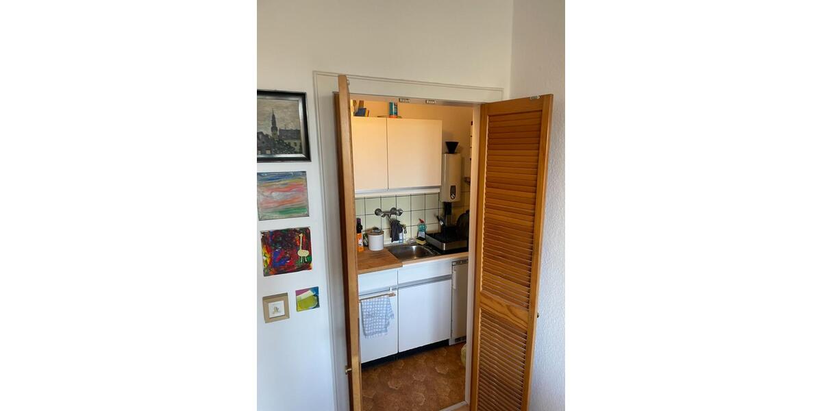Dachgeschoßwohnung Düsseldorf Stadtbezirk 2 - 3 Zimmer, 58 m&sup2;, 1.200&euro; | Angebot:24308951