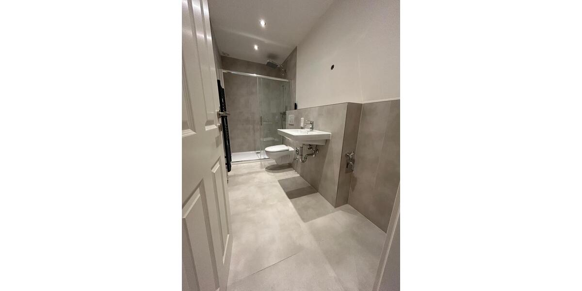 Erdgeschoßwohnung Wuppertal Arrenberg - 2 Zimmer, 68 m&sup2;, 715&euro; | Angebot:25887574