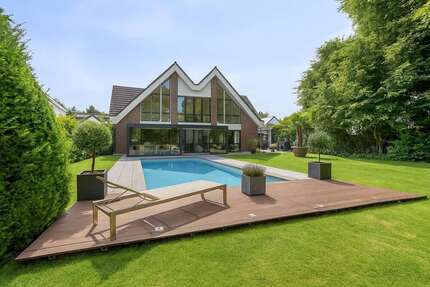 Haus zum Kaufen in Hilden 1.695.000 € 307 m² 8 zimmer