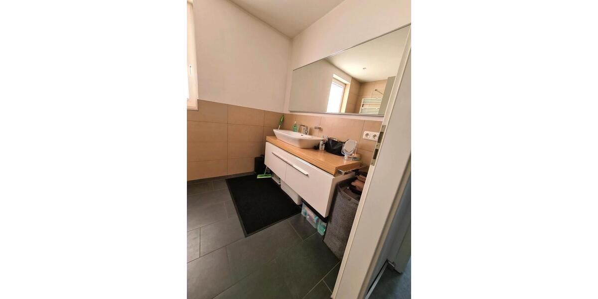 Einfamilienhaus Bergisch Gladbach - 3 Zimmer, 90 m&sup2;, 2.500&euro; | Angebot:27539112